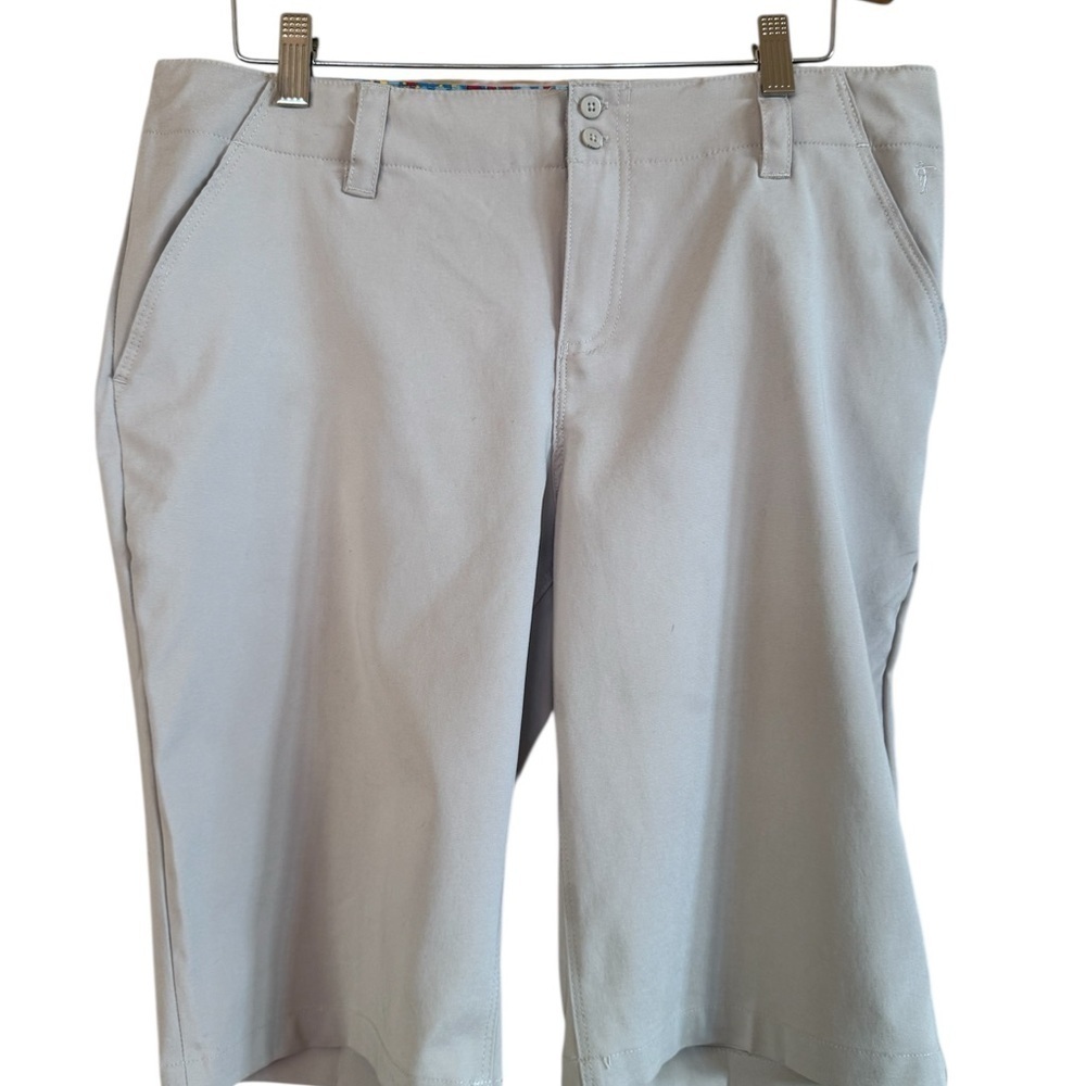 Elegant Women's Light Tan Bermudas